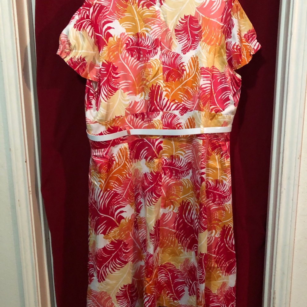Dress - Picture 2 of 3